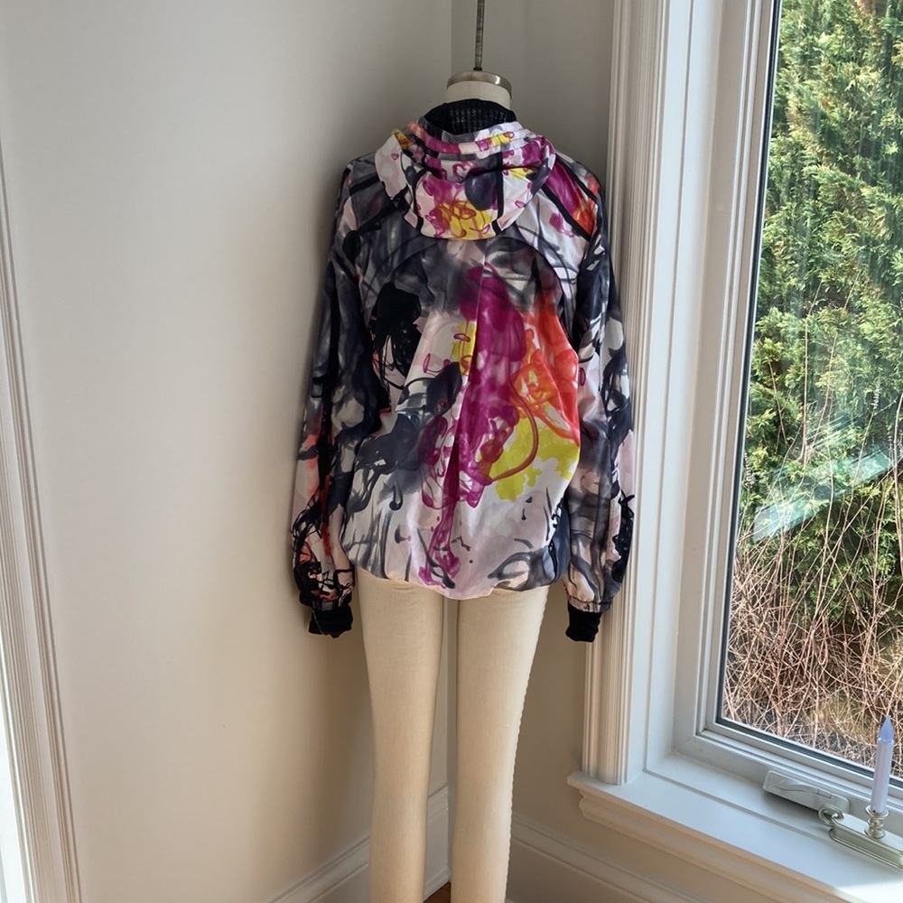 Lululemon jacket - Picture 3 of 7